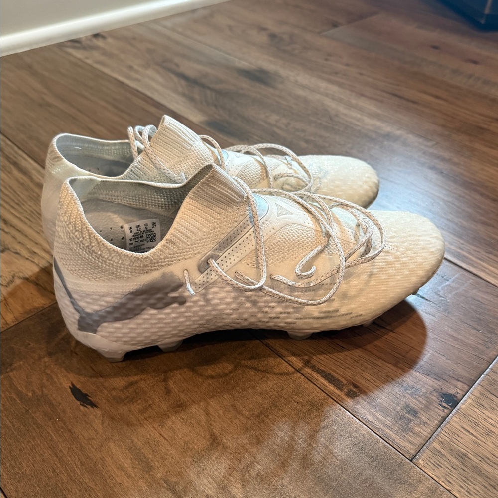 Puma White Athletic Shoes, like new, worn 3 times.